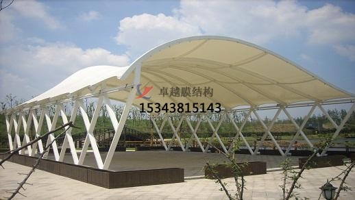 ?？谏虡I(yè)廣場(chǎng)雨棚搭建