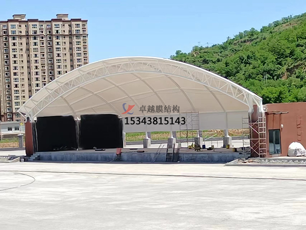 舞臺建筑采用膜結(jié)構(gòu)的原因？
